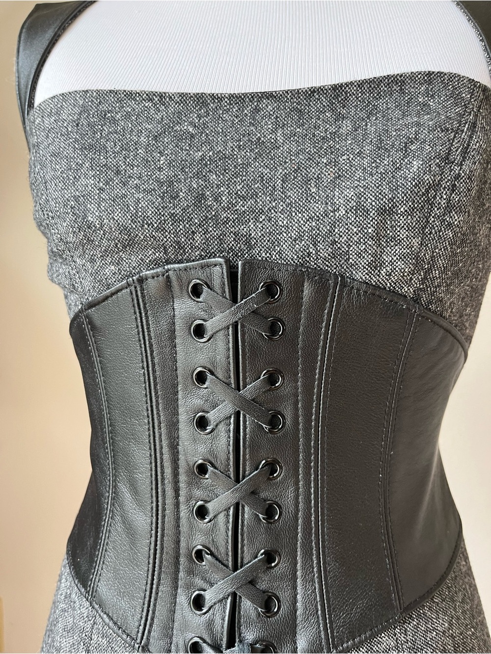 VTg Bebe Leather Wool Corset Dress Bodycon Size 2 Sleeveless - Picture 5 of 13